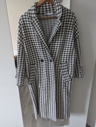 Abrigo Zara - Blanco y Negro