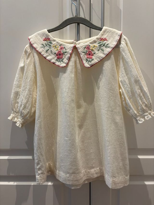Blusa blanca bordada - Cuello Peter Pan