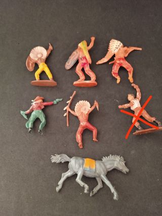 Lote de 6 figuras en Goma de la marca Pech hermano