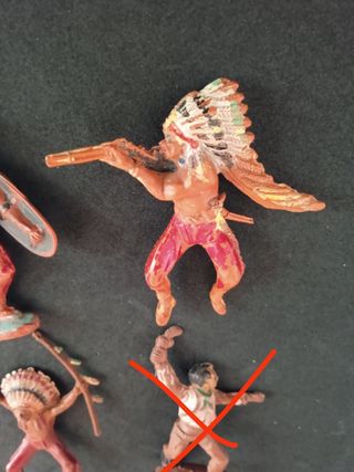 Lote de 6 figuras en Goma de la marca Pech hermano