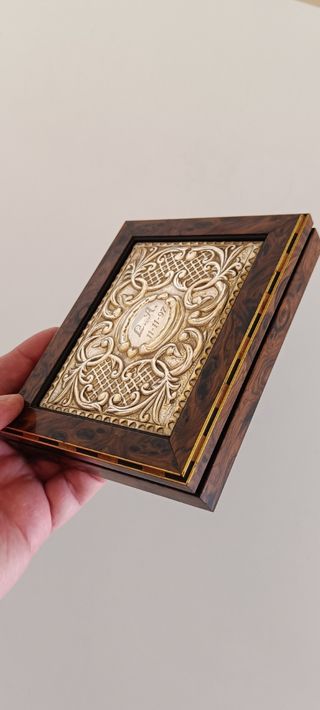 Caja para los puros antiguo madera, plata.