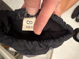 Gafas Snow Von Zipper, casco Bern, guantes y botas