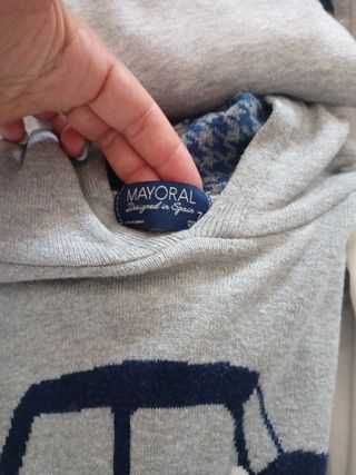 Ropa niño Mayoral - 10 prendas
Talla 6-7 años
