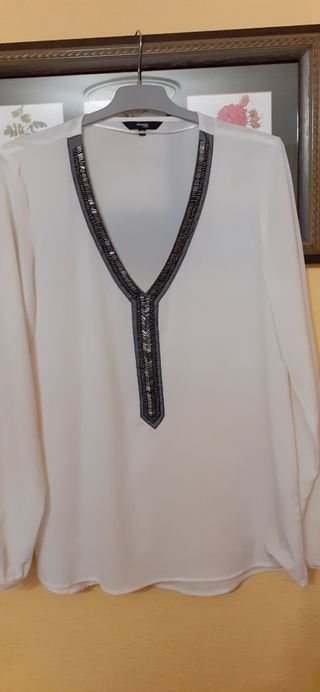 Blusa blanca talla 38 con pedreria Fórmula Joven