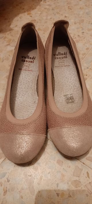 Bailarinas Vulladi beige/dorado talla 39 De piel