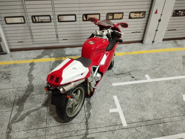 Ducati 998s Motocicleta Escala