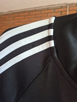 Chaqueta Adidas negra vintage talla S