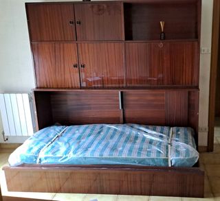 Armario cama abatible marrón