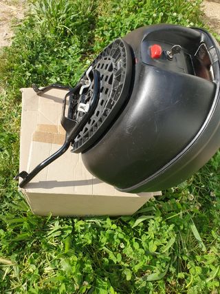Baúl Givi 27L moto