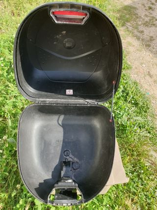 Baúl Givi 27L moto