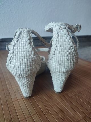 Vestido novia. 
Lino Blanco
