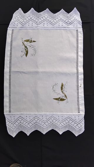 Naperon Linho Crochê Flores Pintadas