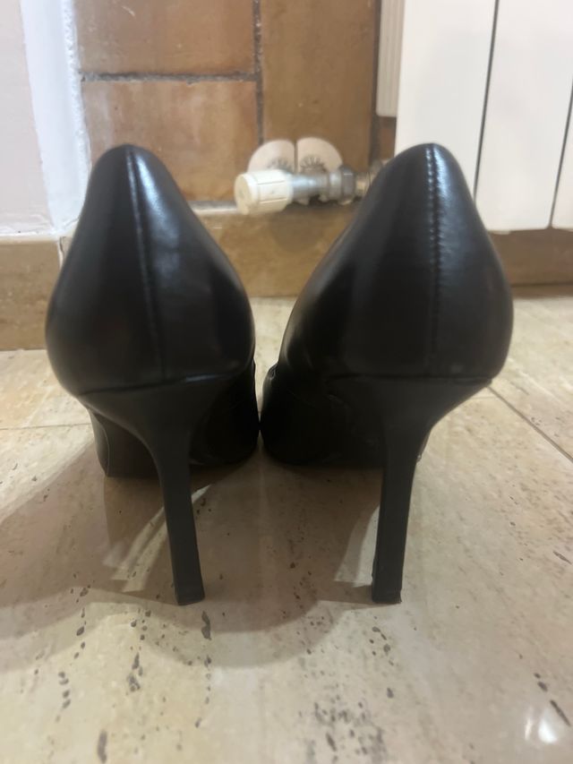 Zapatos tacón aguja negros