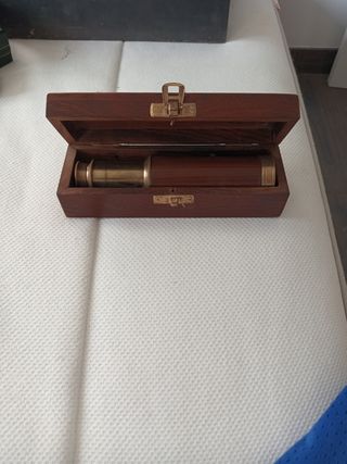 Catalejo antiguo de madera y latón