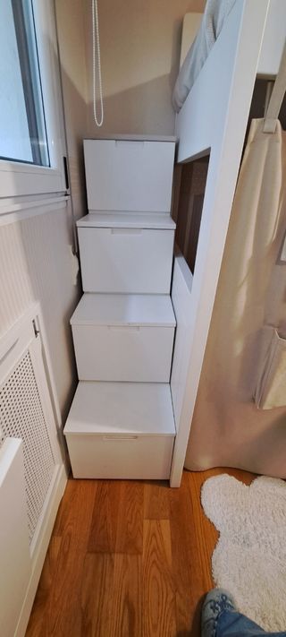 Litera infantil con cortinas