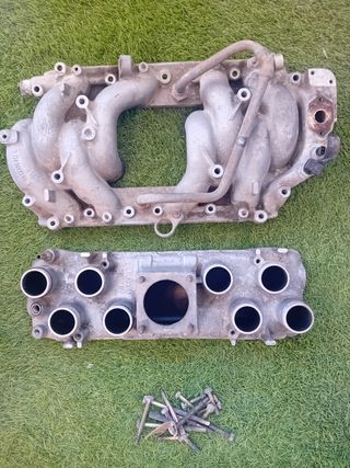 Colector admision Mercedes W107 4.5 V8 (1970-86)