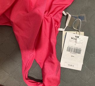 Bikini rosa con lazos