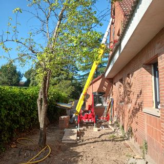 Alquiler elevador para MUDANZA Y REFORMAS Madrid