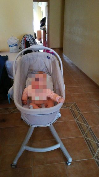 Mini cuna y trona infantil chico Baby Hug Pro 5 en