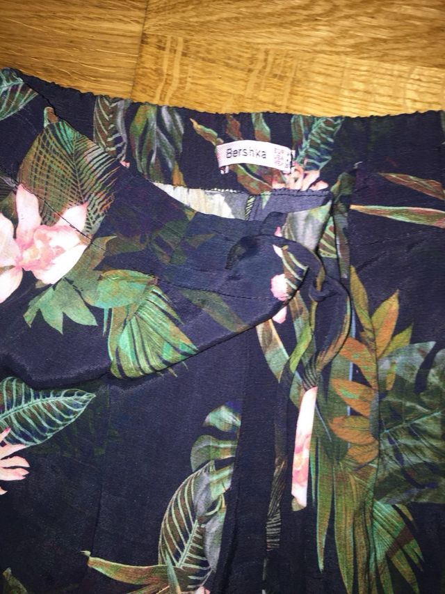 Pantalones Bershka estampados S