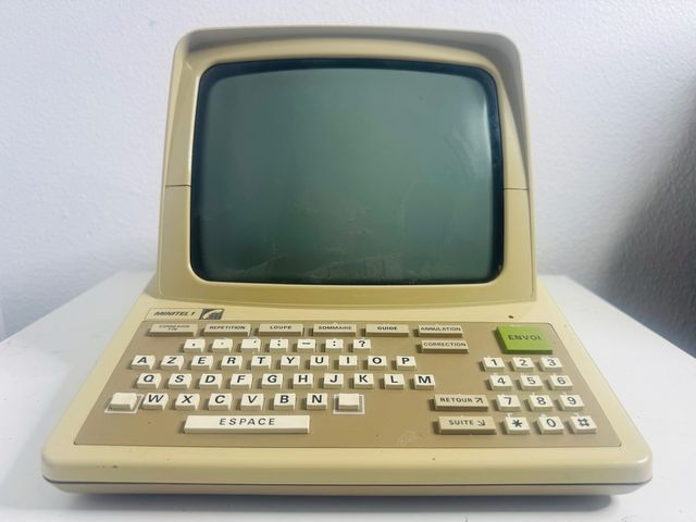 Minitel: Computadora Vintage Space Age Tron 