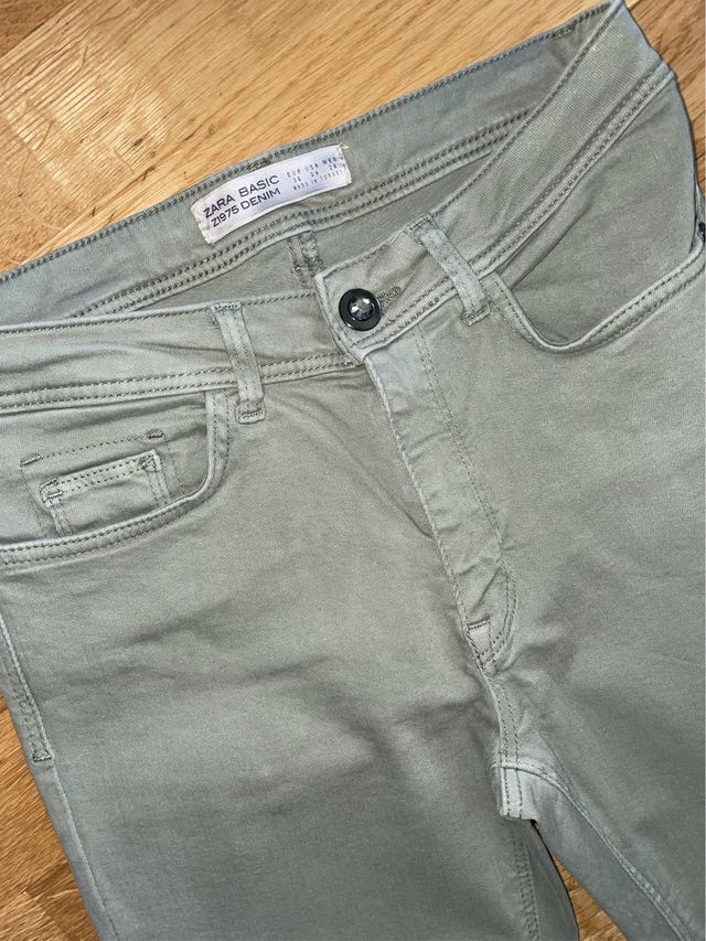 Pantalones Zara - Talla S - Verde Oliva