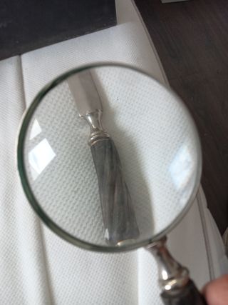 Lupa y abrecartas antiguos