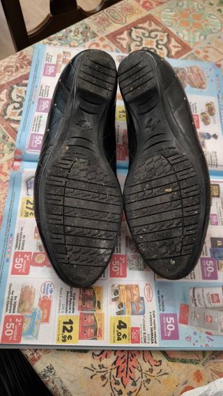 Zapatos piel negros -talla 37,  marca Pitillos 