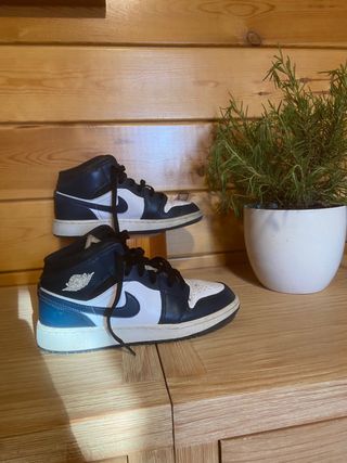 Nike Air Jordan 1 Mid - Azul Marino