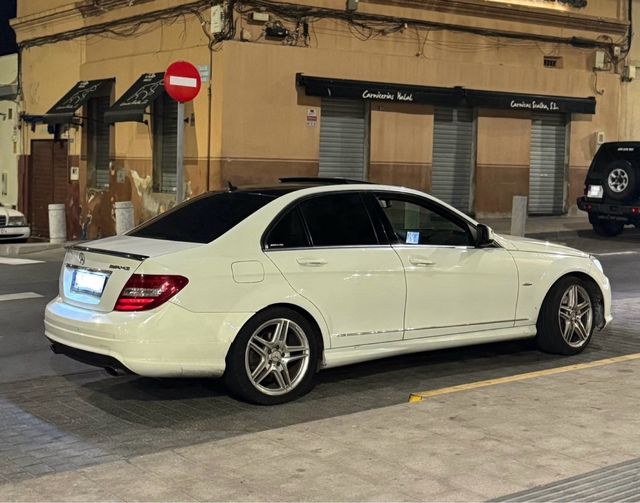 Mercedes-Benz Clase C 2008 ¡¡Pack AMG!!
