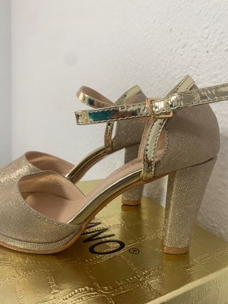 Tacones dorados fiesta talla 36