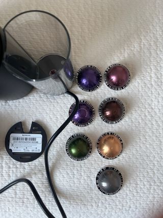 Cafetera Nespresso (incluye 7 sabores)
