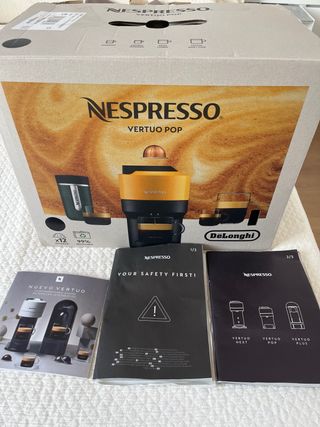 Cafetera Nespresso (incluye 7 sabores)