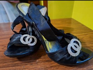 Sandalias tacón alto negras