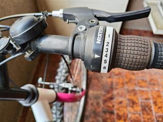 Bicicleta niña 24" blanca.