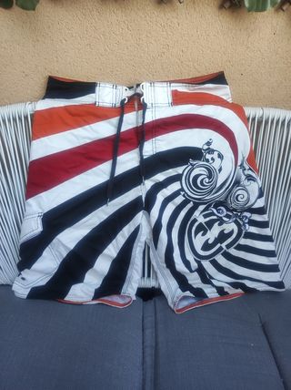 Bañador rayas rojas y blancas