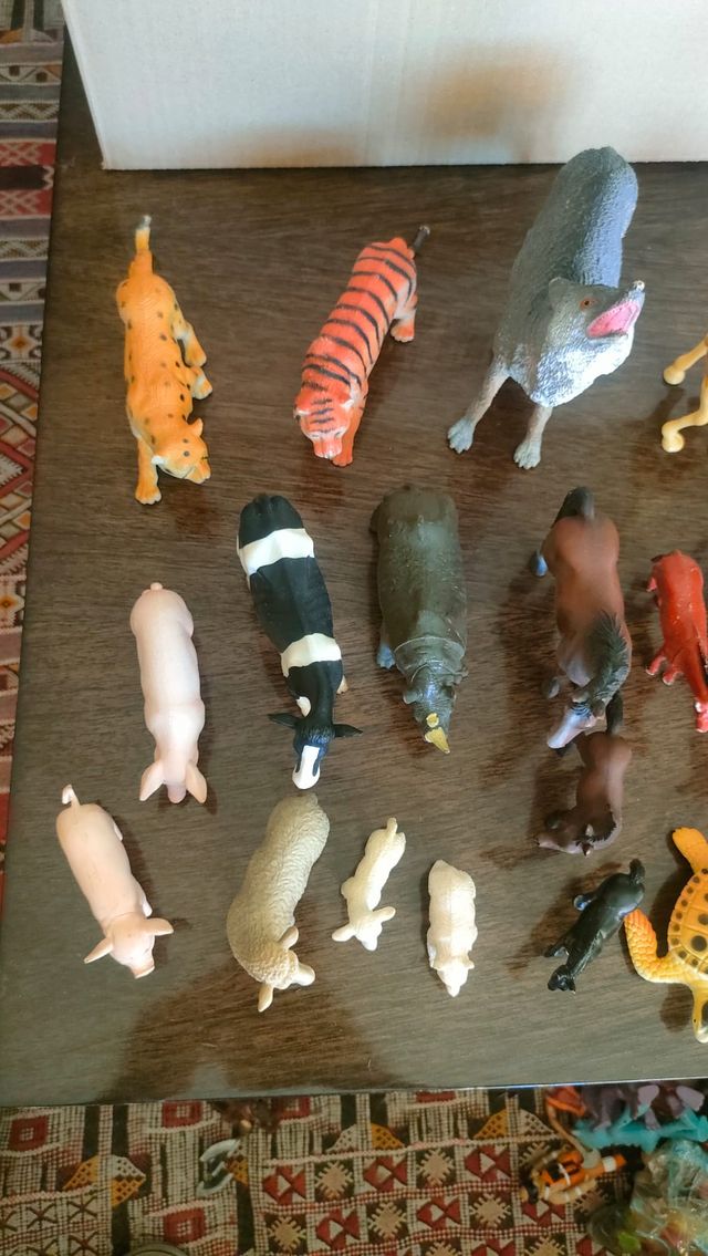 Lote de animales de juguete – granja, selva y mar