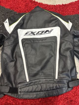 Chaqueta moto Ixon cuero 