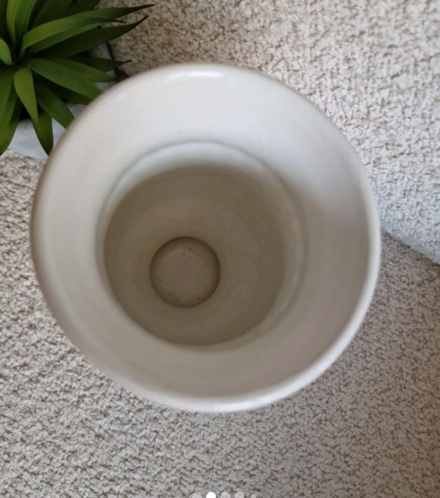 Jarrón blanco antiguo Manisess