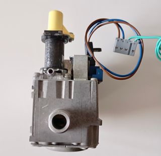 VALVULA DE GAS CALDERA FERROLI DIVATECH F32