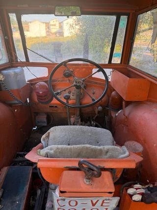 Tractor Barreiros R545 antiguo