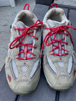 Zapatillas North Face trekking - beige/rojo