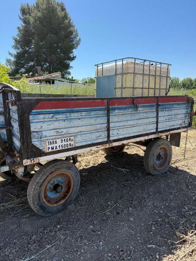 Remolque agrícola madera antiguo