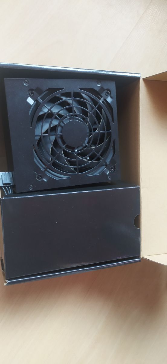 Fuente Tacens 600W Bronce