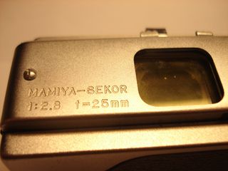 Camara espia Mamiya-Sekor  Revue