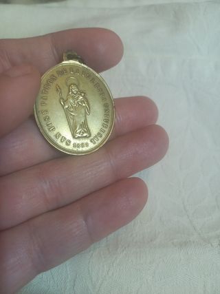 Medalla religiosa antigua (1882)