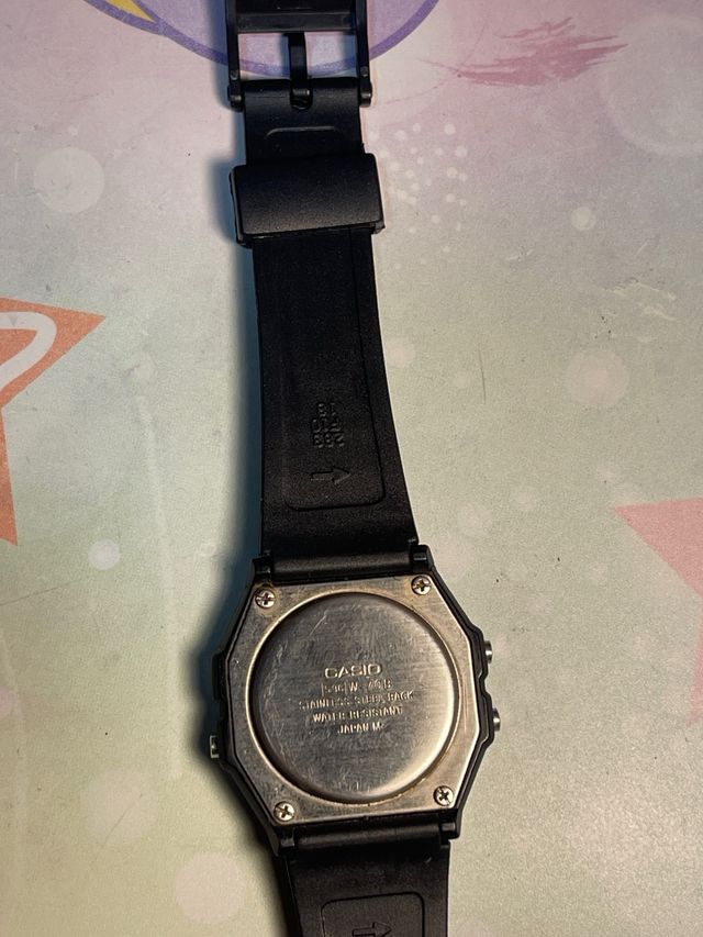 Reloj Casio W-70B vintage