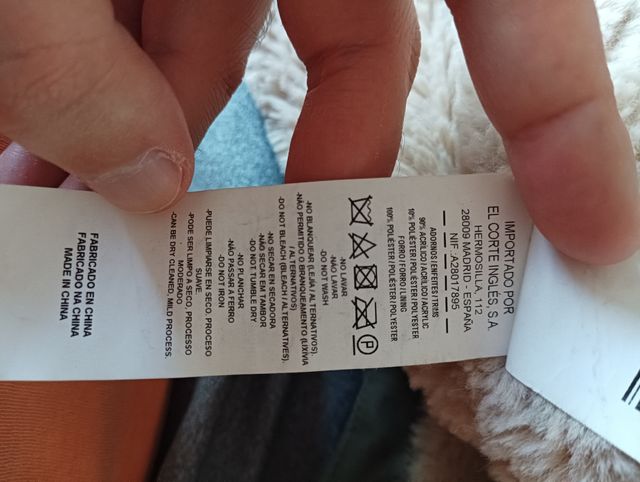 Abrigo verde con capucha