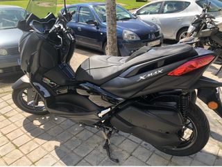 Yamaha XMAX 300 IRON MAX (12.700km)