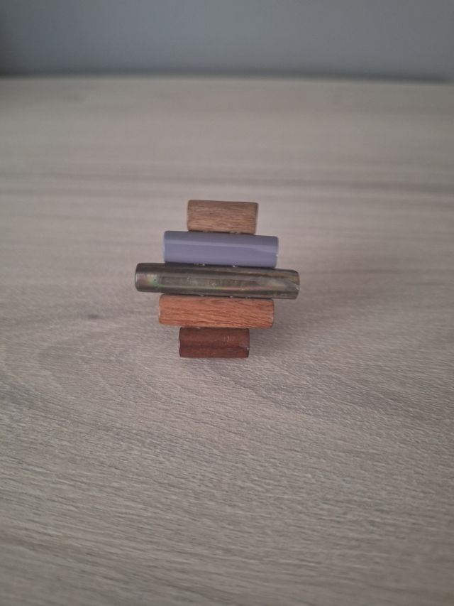 Anillo madera y resina